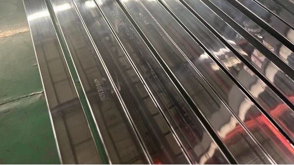 wb万搏体育·（中国）平台官方网站管镜面和亮面有什么区别