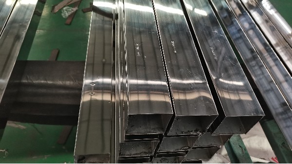 垂直上料设备用wb万搏体育·（中国）平台官方网站焊管