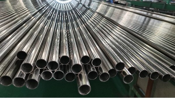 wb万搏体育·（中国）平台官方网站管在中央冷却器的应用